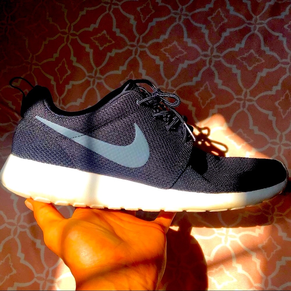 Men's Nike Roshe One (Black) 11